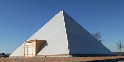 pyramida mala