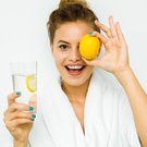 Nezapomínejte na pitný režim i v chladném období aneb 6 důvodů, proč pít vodu s citronem